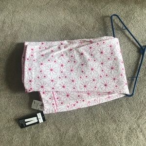 Brand new pants whit pants with pink flowers